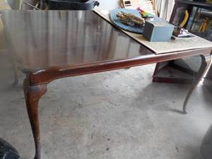 lot 103 image: Table & 2 Wood Corner Cabinets with...