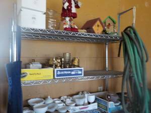 lot 123 image: Rack full of Glassware Rack Not In...
