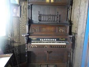 lot 171 image: Vintage Organ...