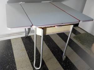 lot 175 image: Vintage Table Enamel Top, Metal Leg...