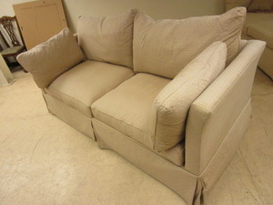 lot 102 image: SOFA