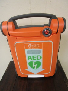 lot 122 image: CARDIAC SCIENCE AED AUTOMATED EXTERNAL DEFRIBRILLATOR