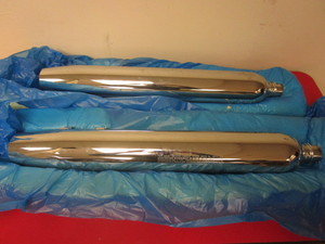lot 134 image: HARLEY DAVIDSON MUFFLERS