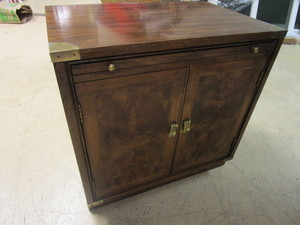 lot 138 image: ACCENT TABLETV CART