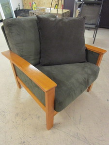 lot 161 image: ACCENT CHAIR