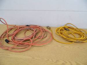 2 Extension Cords