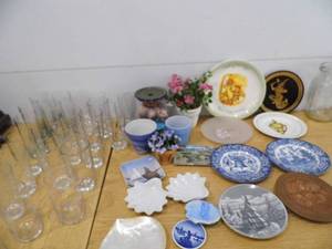 Glasses - Plates - Decor