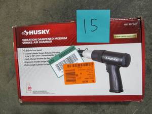 lot 15 image: Husky Vibration Damped Medium Stroke Air Hammer - 1003097322
