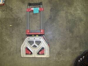lot 17 image: Milwaukee 73777 150 lbs. Fold-Up Truck
