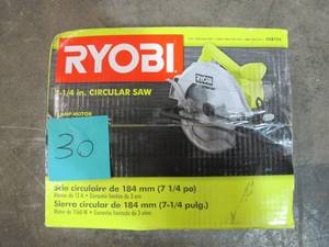 lot 30 image: RYOBI CSB125 13 Amp Corded 7-14 in. Circular Saw