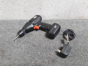 lot 69 image: B&D 38 Cordless Drill 7.2V