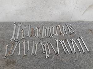 lot 109 image: Lot of Assorted Wrenches