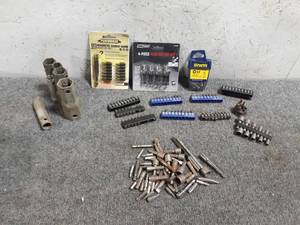 lot 125 image: Lot of 14 Drive Bits - Kits and Loose
