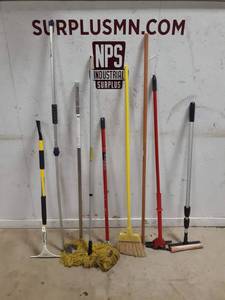 lot 131 image: Brooms, Mops and Replacement Handles