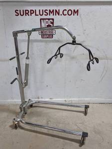 lot 58 image: Hoyer 400# Capacity Lift - Would be Great in a garage