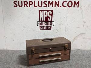 lot 20 image: Vintage Kennedy Tool Box  Chest