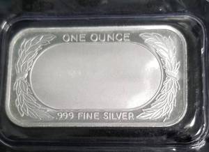 lot 22 image: 1 TROY OZ. .999 FINE SILVER BAR US FLAG DESIGN SEALED
