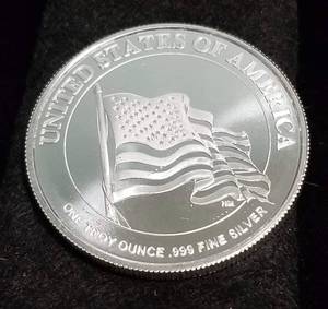 lot 34 image: 1 TROY OZ. .999 FINE SILVER I WANT YOU ANNIVERSARY