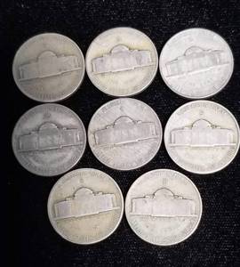 lot 53 image: 8 US WWII WARTIME SILVER NICKELS