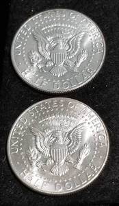 lot 71 image: 2 BU-UNC 1964 KENNEDY SILVER HALF DOLLARS
