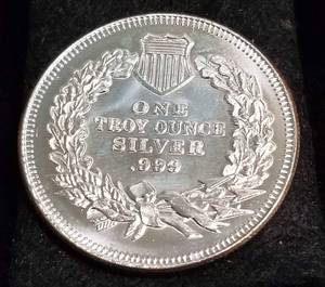 lot 72 image: 1 TROY OZ. .999 FINE SILVER INDIAN HEAD DESIGN