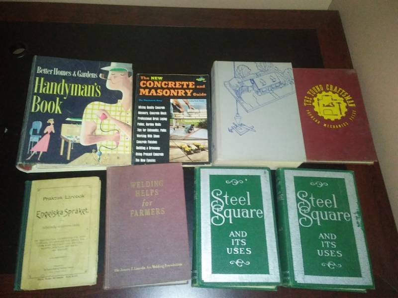 lot 32 image: 8 vintage books - 1881 Engelska Spraket.