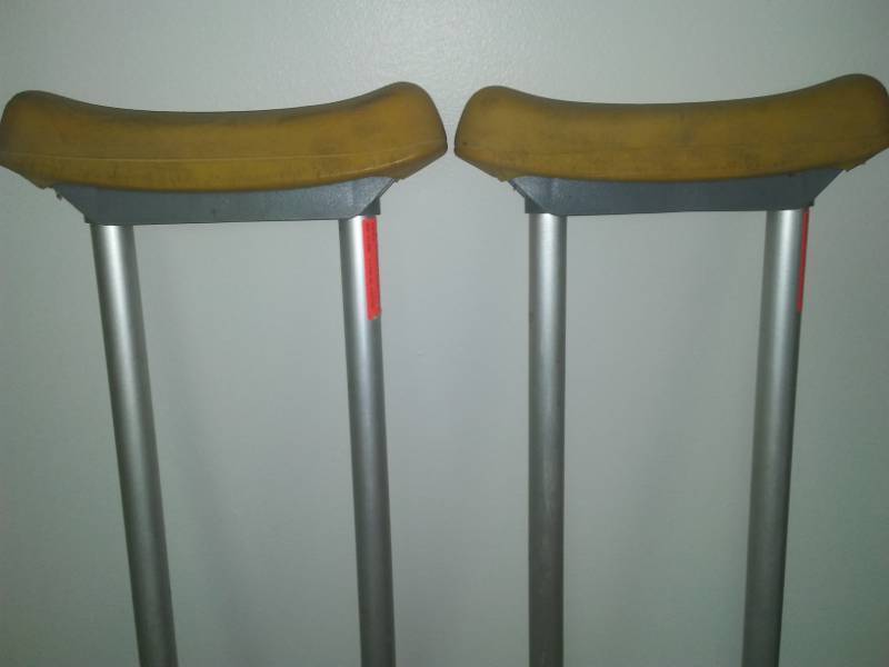 lot 66 image: Medline adult crutches - alloy, adjustable,