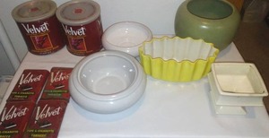 lot 28 image: Vintage Velvet Cans, Pots Frankoma  more.