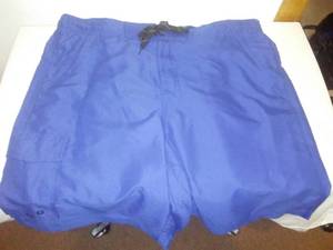 lot 43 image: New Men  s Swimsuit XL