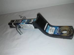 lot 51 image: 1.25 trailer hitch small size heavy gauge.