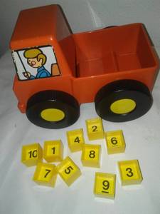 lot 126 image: Street Sweeper Truck - Tupperware