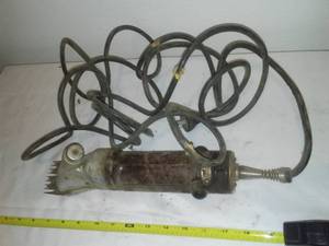 lot 75 image: Vintage Electric Sheep Shear Wool clipper