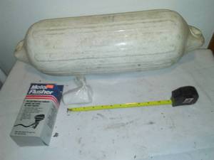 lot 83 image: Tempo motors- Flusher - Boat Bumper & light cap.