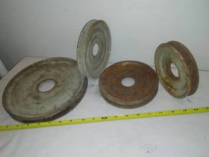 lot 87 image: 4 alloy pulleys