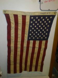 lot 89 image: Vintage Bulldog American Flag