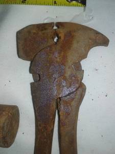 lot 92 image: 9 hand tools vintage