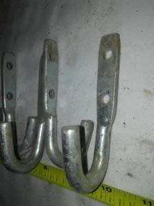 lot 93 image: 7 bolt - on hooks Zinc - Like New