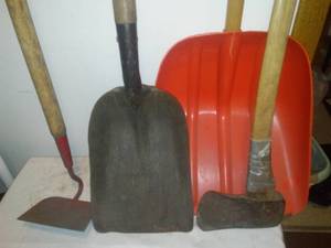 lot 100 image: 2 Shovels, hoe, & axe