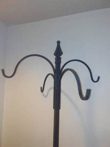 lot 142 image: Wrought Iron 4 way shepherds hooks.