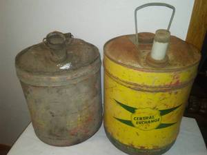 lot 160 image: 2 Vintage 5 gallon Cans, Farmers Union, Barn fresh.