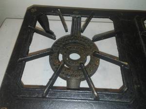 lot 161 image: Cast 2 burner stove top