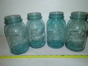 lot 189 image: 4 Blue Quart Canning Jars
