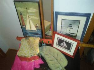 lot 209 image: Decor