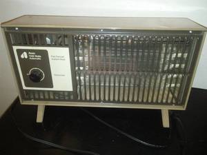 lot 212 image: Arvin Portable Heater