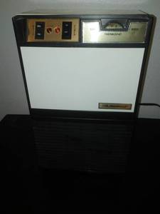 lot 213 image: Lakewood Portable heater