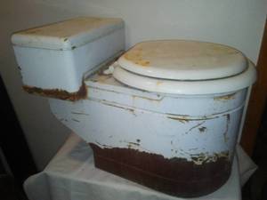 lot 246 image: Metal Vintage toilet, no bucket ,  24 x 16 x 19, . Super rare