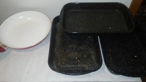 lot 248 image: Enamel Roasting pans  Studio A Frypan - like new