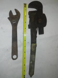 lot 254 image: Cresent  Pipe Wrench