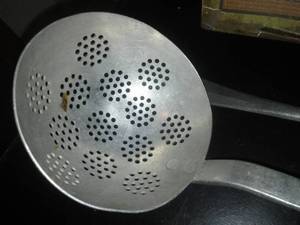 lot 325 image: Ladles   coffee Box - Paris
