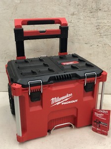 lot 82 image: Milwaukee Packout Rolling Tool Stro...